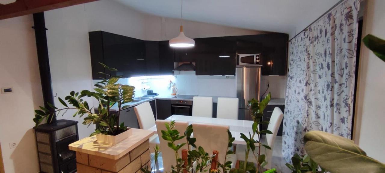 Apartment Burich Makarska Eksteriør bilde