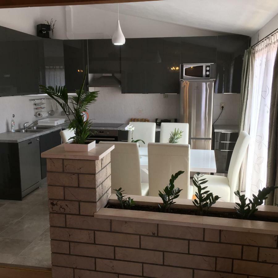 Apartment Burich Makarska Eksteriør bilde